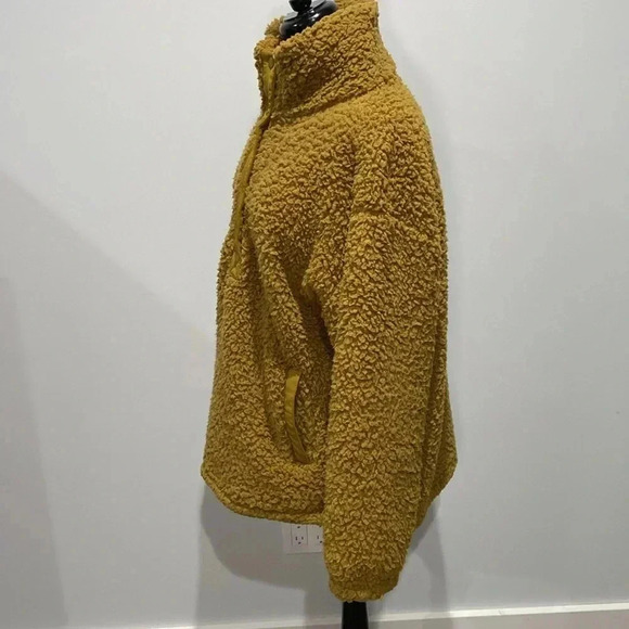 Eddie  Bauer | Fuzzy Soft Pullover - Picture 2 of 6